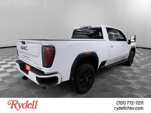 Summit White 2024 GMC Sierra 2500 AT4