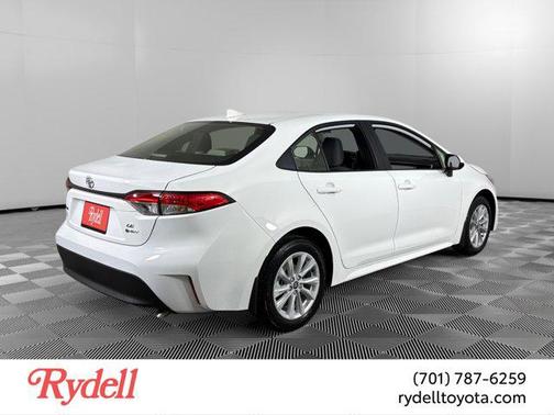 2026 Toyota Corolla Hybrid LE