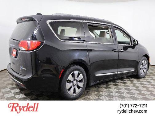 2018 Chrysler Pacifica Hybrid Limited