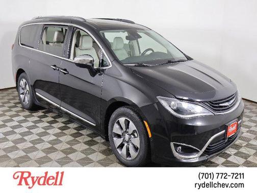 2018 Chrysler Pacifica Hybrid Limited