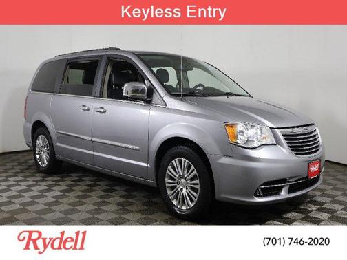 2016 Chrysler Town & Country Touring-L