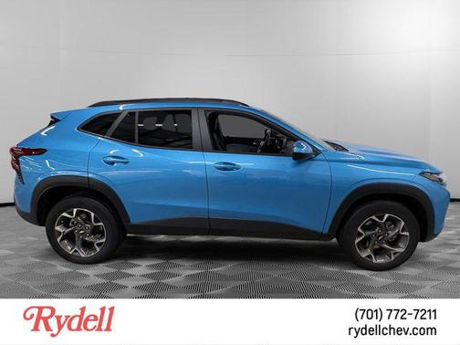 Marina Blue Metallic 2025 Chevrolet Trax LT