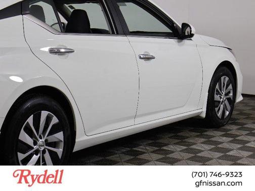 2022 Nissan Altima S FWD