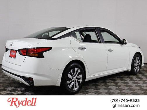 2022 Nissan Altima S FWD