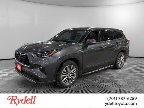 2022 Toyota Highlander Platinum