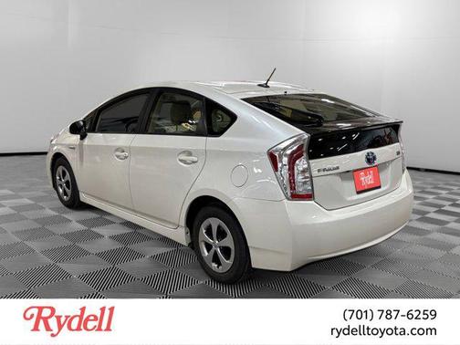 Ice Cap White 2015 Toyota Prius Two