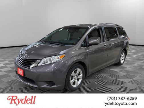 2013 Toyota Sienna LE