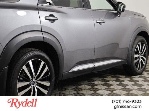 2022 Nissan Pathfinder Platinum 4WD