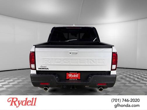 Platinum White Pearl 2026 Honda Ridgeline Black