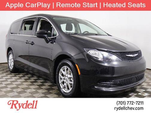 2022 Chrysler Voyager LX