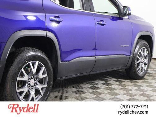 2023 GMC Acadia AWD SLT