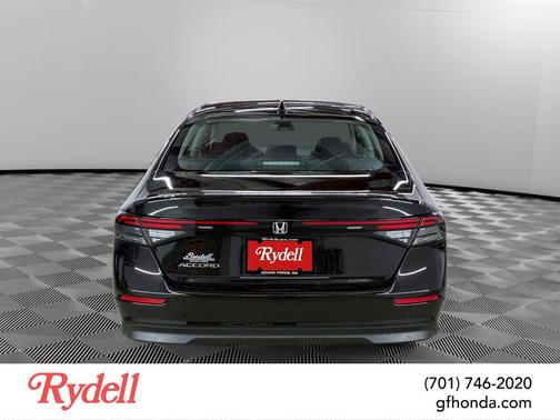 Crystal Black Pearl 2026 Honda Accord SE