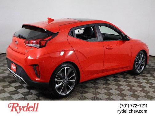 2019 Hyundai Veloster 2