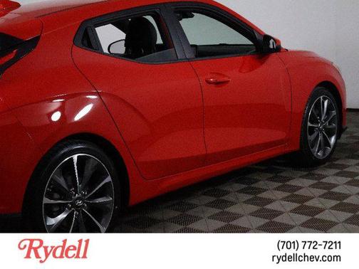 2019 Hyundai Veloster 2