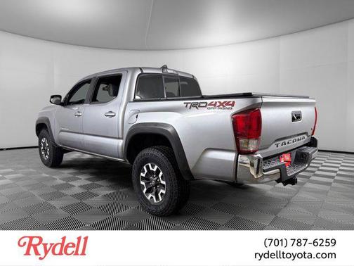 2016 Toyota Tacoma SR