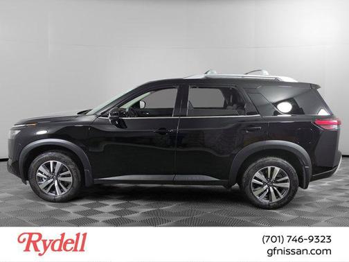 2025 Nissan Pathfinder SL 4WD