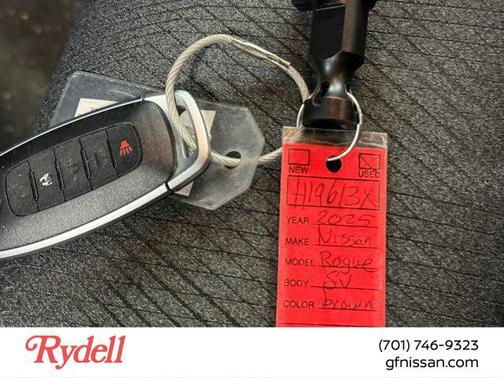 2025 Nissan Rogue SV