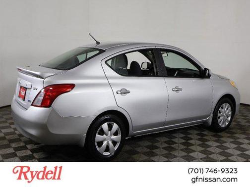 2013 Nissan Versa 1.6 S