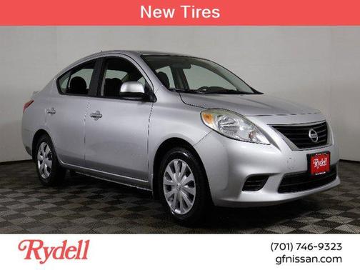 2013 Nissan Versa 1.6 S