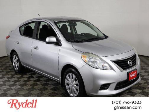 2013 Nissan Versa 1.6 S