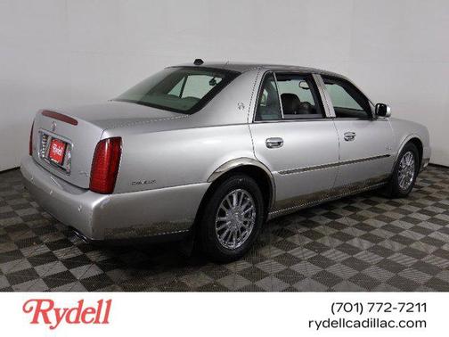 2004 Cadillac DeVille DHS