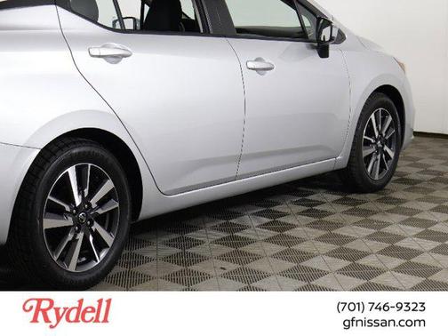 2021 Nissan Versa 1.6 SV