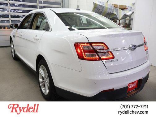 2017 Ford Taurus SEL