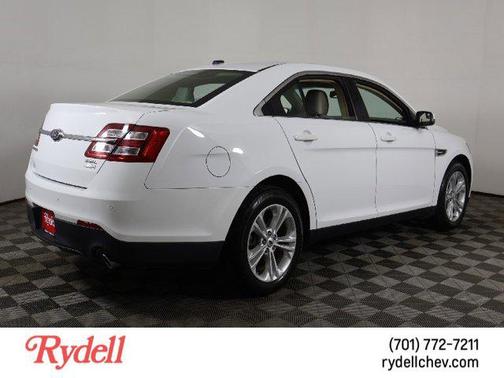 2017 Ford Taurus SEL
