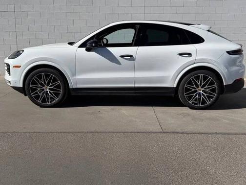 2024 Porsche Cayenne 