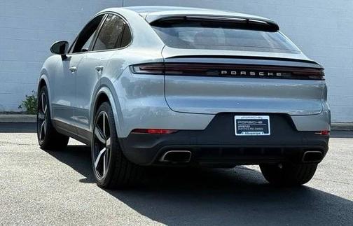 Dolomite Silver Metallic 2025 Porsche Cayenne