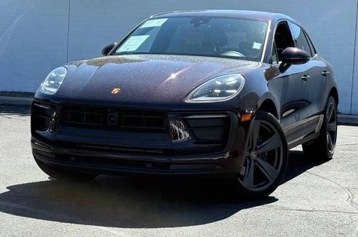 Copper Ruby Metallic 2025 Porsche Macan