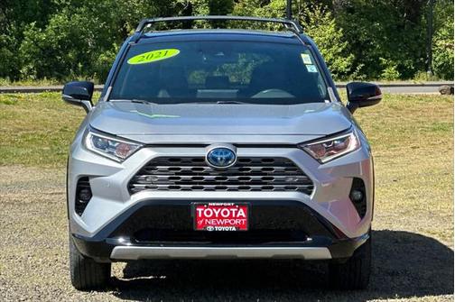 2021 Toyota RAV4 Hybrid SE