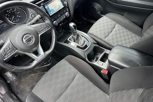 2017 Nissan Rogue Sport SV