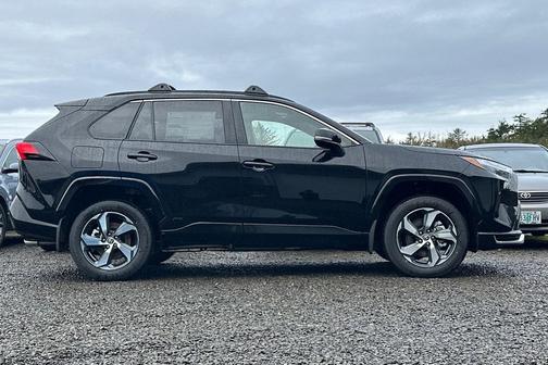 2025 Toyota RAV4 Hybrid SE