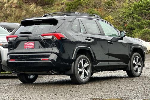 2025 Toyota RAV4 Hybrid SE