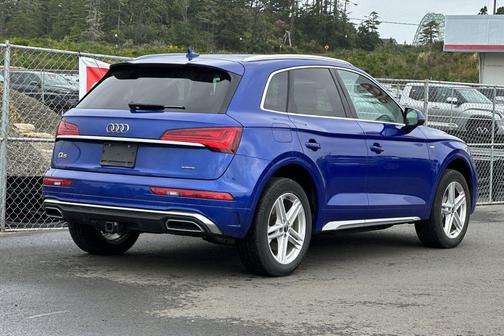 Ultra Blue Metallic 2024 Audi Q5 55 S line Premium Plus