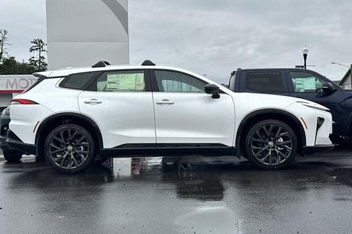 2025 Toyota Crown Signia Limited