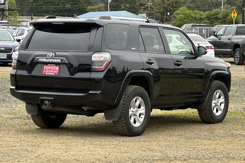 Midnight Black Metallic 2019 Toyota 4Runner SR5 Premium