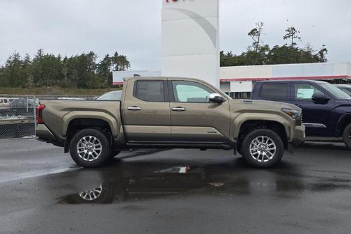 2026 Toyota Tacoma Hybrid Limited