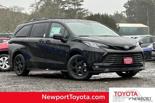 2025 Toyota Sienna Woodland Edition