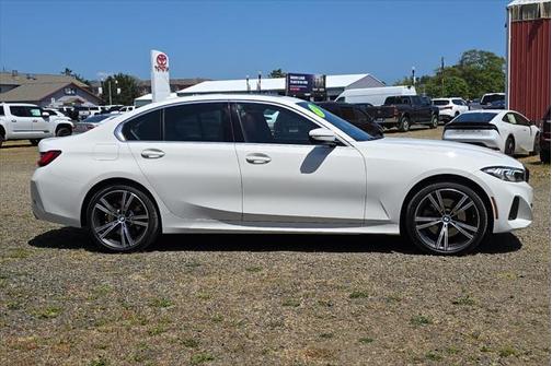 2024 BMW 330 i xDrive