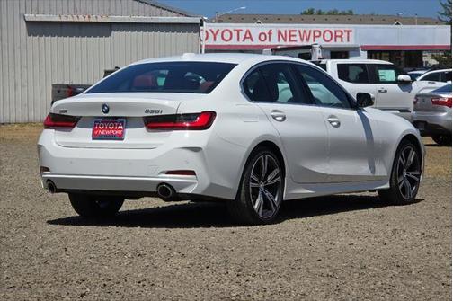 2024 BMW 330 i xDrive