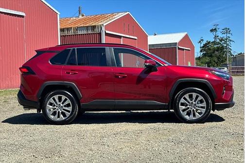 2025 Toyota RAV4 XLE Premium