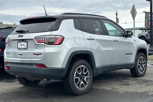 2024 Jeep Compass Trailhawk