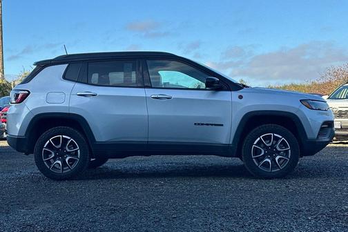 2024 Jeep Compass Trailhawk
