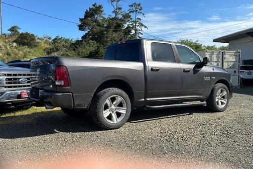 Granite Crystal Metallic Clearcoat 2014 RAM 1500 Sport