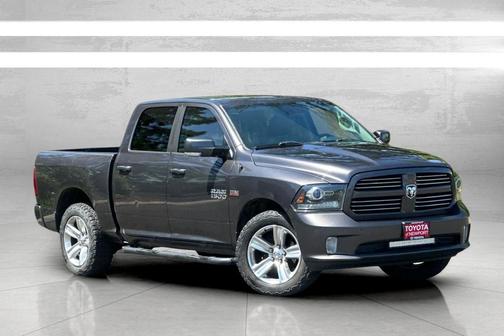 Granite Crystal Metallic Clearcoat 2014 RAM 1500 Sport