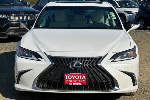 White Pearl 2025 Lexus ES 350 Base