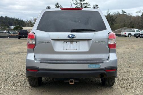 Ice Silver Metallic 2016 Subaru Forester 2.5i Premium