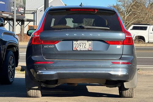 2023 Volvo XC60 Recharge Plug-In Hybrid T8 Ultimate Bright Theme